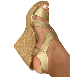 MICHAEL KORS  Women's Michael Kors Giovanna Gold Strappy Wedge Sandals 9.5
